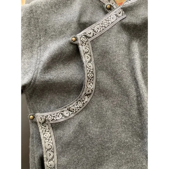 Wool jacket made in Nepal, size S - Picture 3 of 9